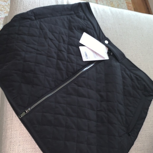 Athleta Quilted Apres Ski Mini Skirt NWT - Picture 4 of 5